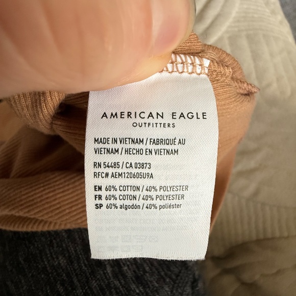 American Eagle Smocked Off-Shoulder Top | Size Small - Picture 7 of 7